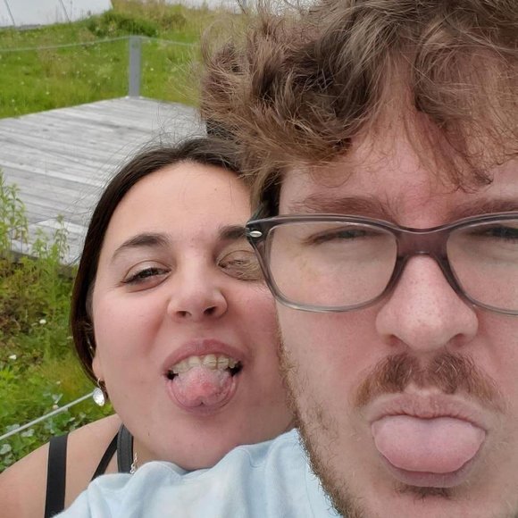 Meet your Posher, Vanessa - Picture 1 of 1